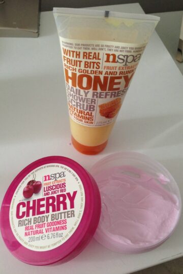 I need more information to modify the description using the provided keywords.